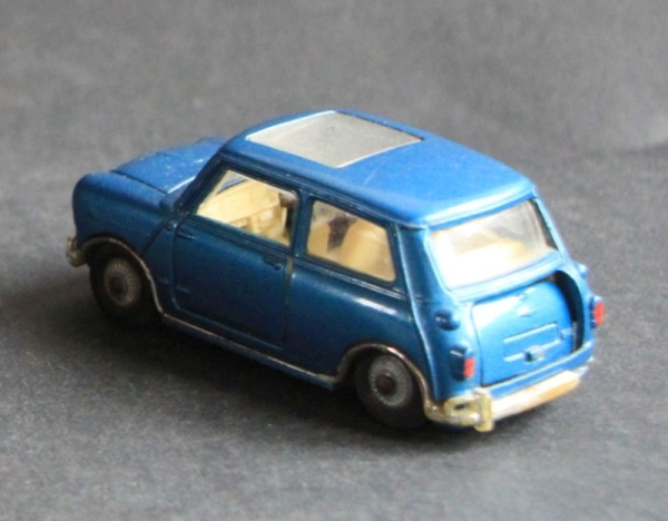 Corgi Toys Austin Mini Cooper S 1965 DieCast Model (1684)